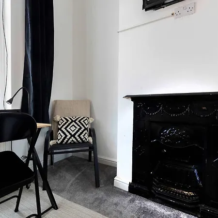 بيت للعطل 4 Bedroom 3 Bath House